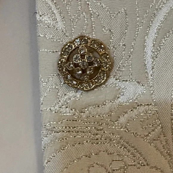 Elegant Cream Skirt Suit Set - Picture 7 of 8